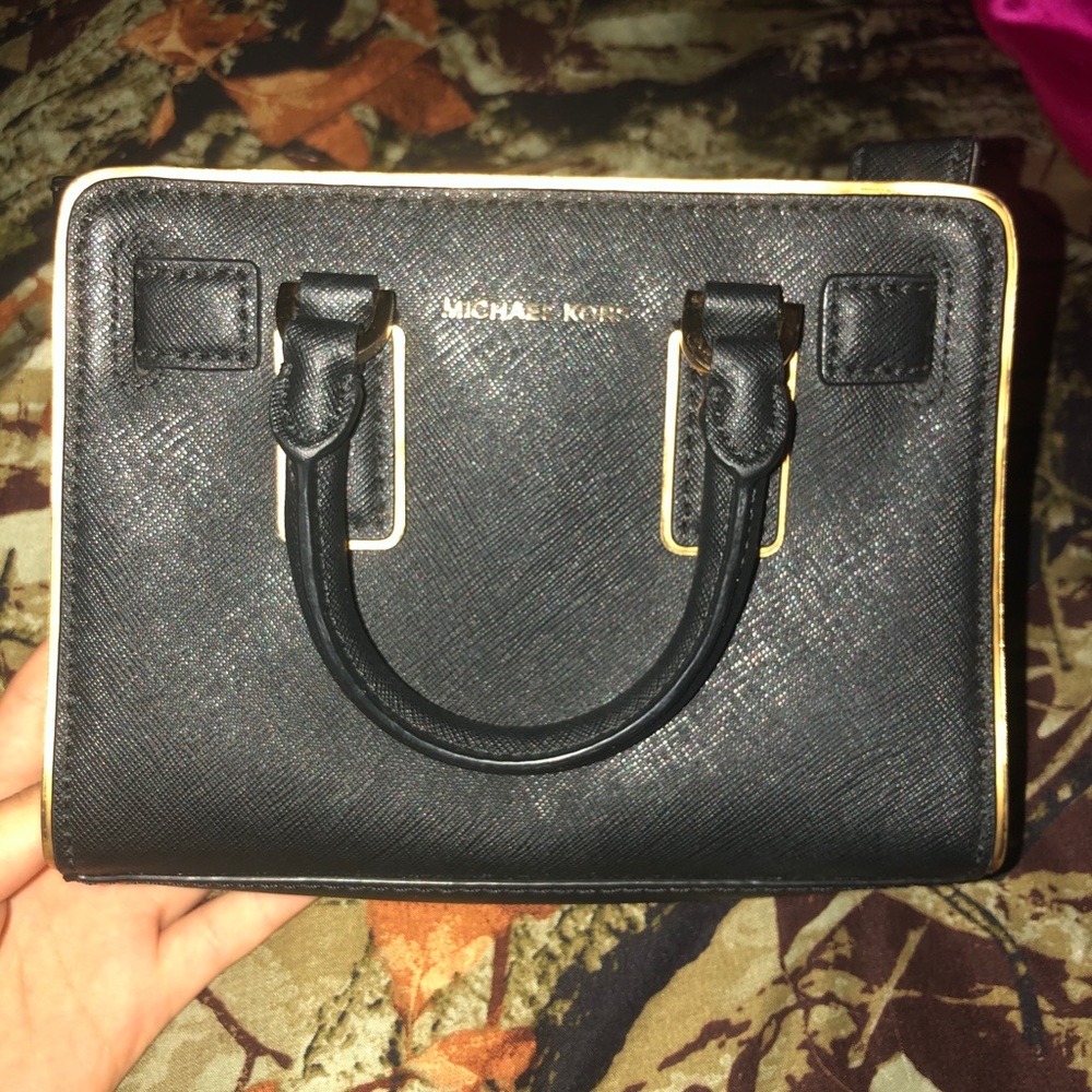 Crossbody bag